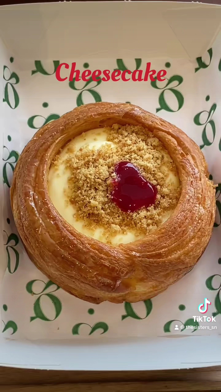 Cheesecake pastry